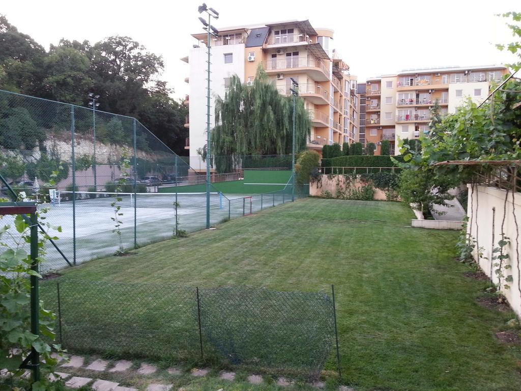 Elias Apartment Golden Sands Bagian luar foto