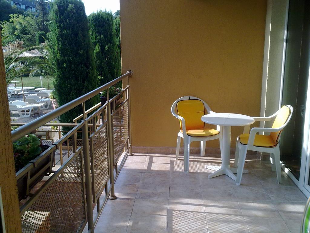 Elias Apartment Golden Sands Bagian luar foto