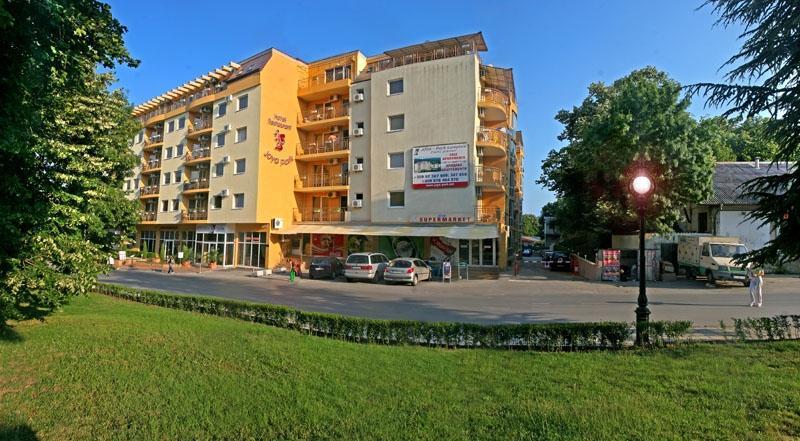 Elias Apartment Golden Sands Bagian luar foto