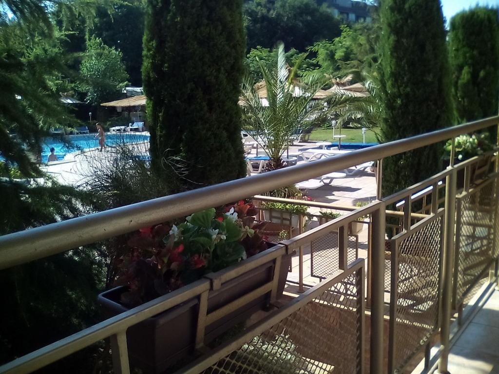 Elias Apartment Golden Sands Bagian luar foto